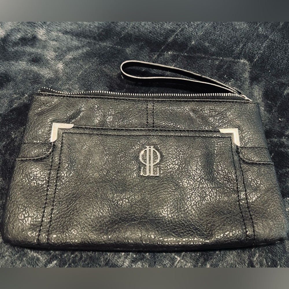 Black wristlet